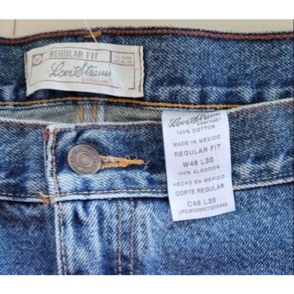 Levi Strauss & Co Men's Blue Jeans Size 48x30 - Picture 5 of 5